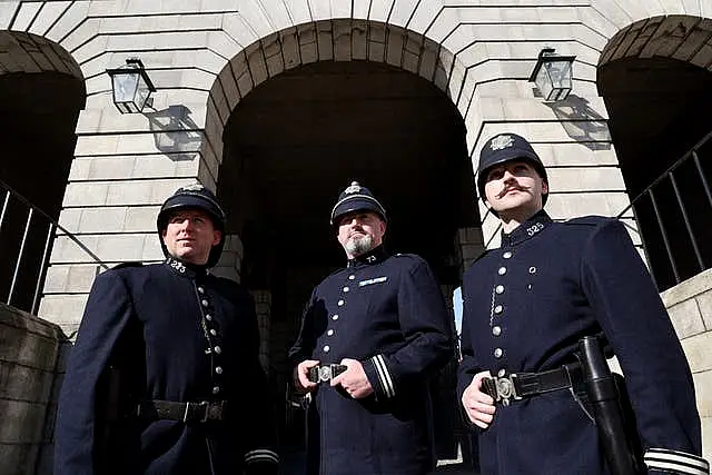 Gardai parade