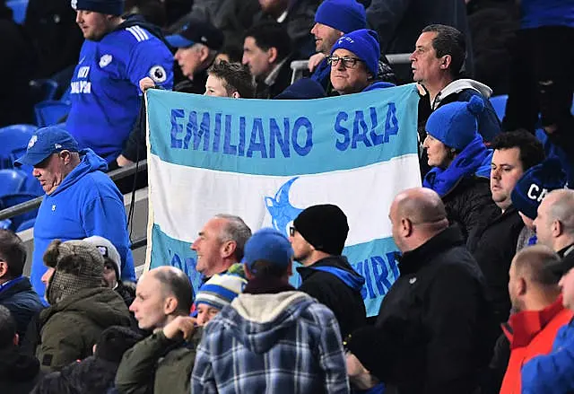 Cardiff fans pay tribute to Sala