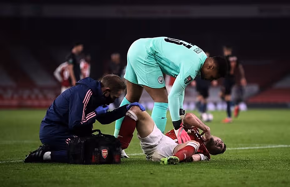 Gabriel Martinelli suffered his latest injury as Arsenal were outclassed