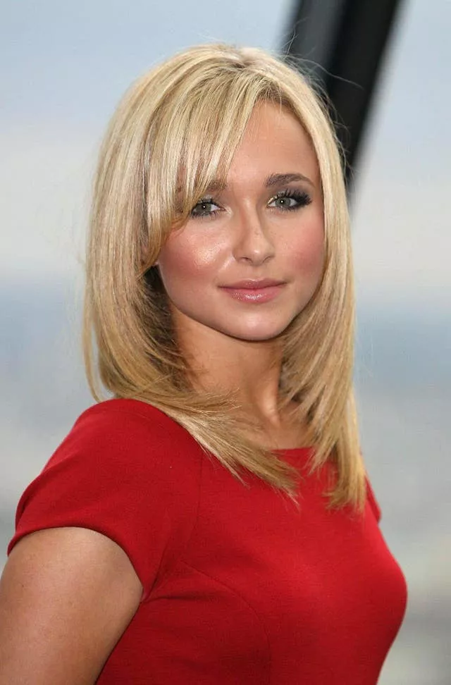 Heroes PhotHayden Panettiere during a photocall for Heroes early in her career (
