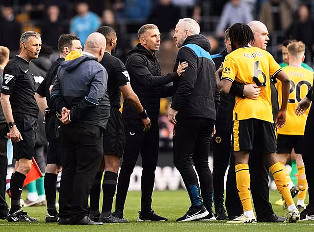 Wolves boss Gary O'Neil has had regular phone calls with Howard Webb