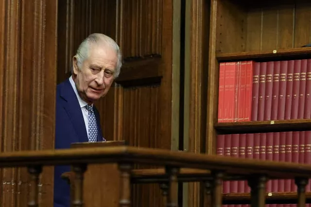 King visits Royal Courts of Justice – London