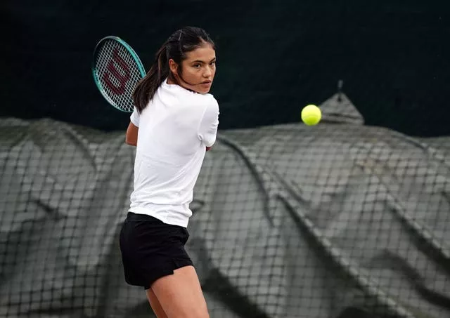 Emma Raducanu prepares to hit a backhand