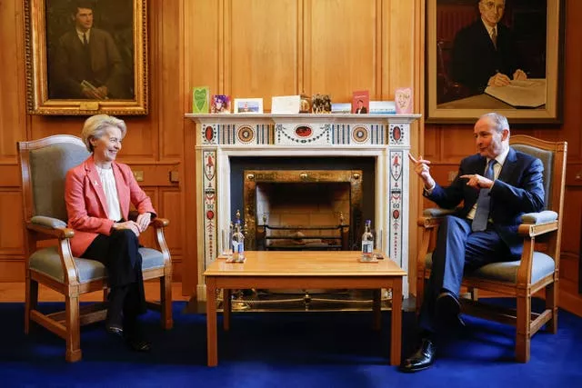 Ms von der Leyen and Mr Martin at Government Buildings in Dublin