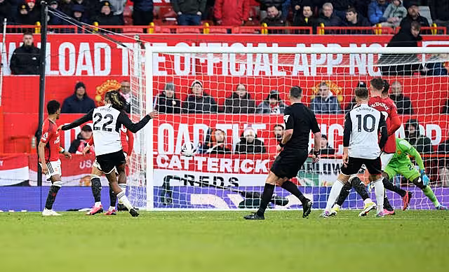 Fulham’s Alex Iwobi scores the winner