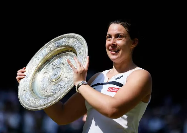 Marion Bartoli quit tennis 40 days after winning Wimbledon