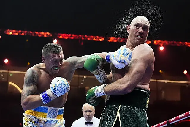 Oleksandr Usyk (left) won the first fight on a split decision