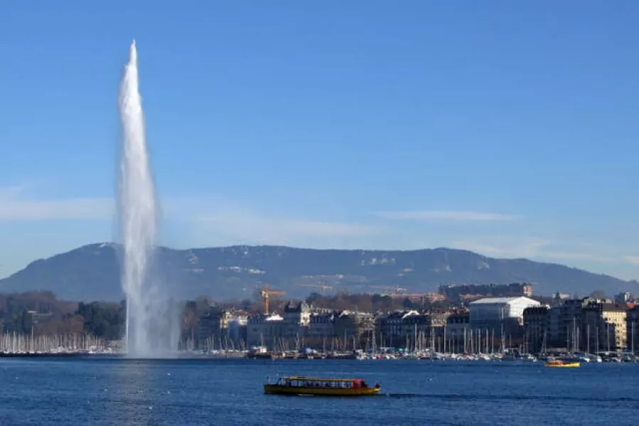 The Jet d’Eau fountain in the dock area of Geneva city centre