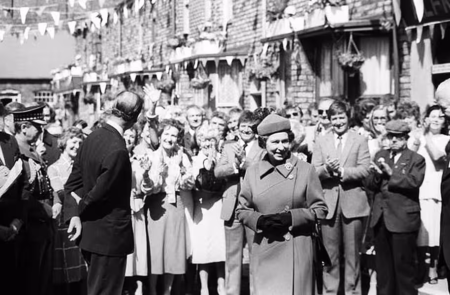 The Queen's previous visit to Coronation Street (Archive/PA)