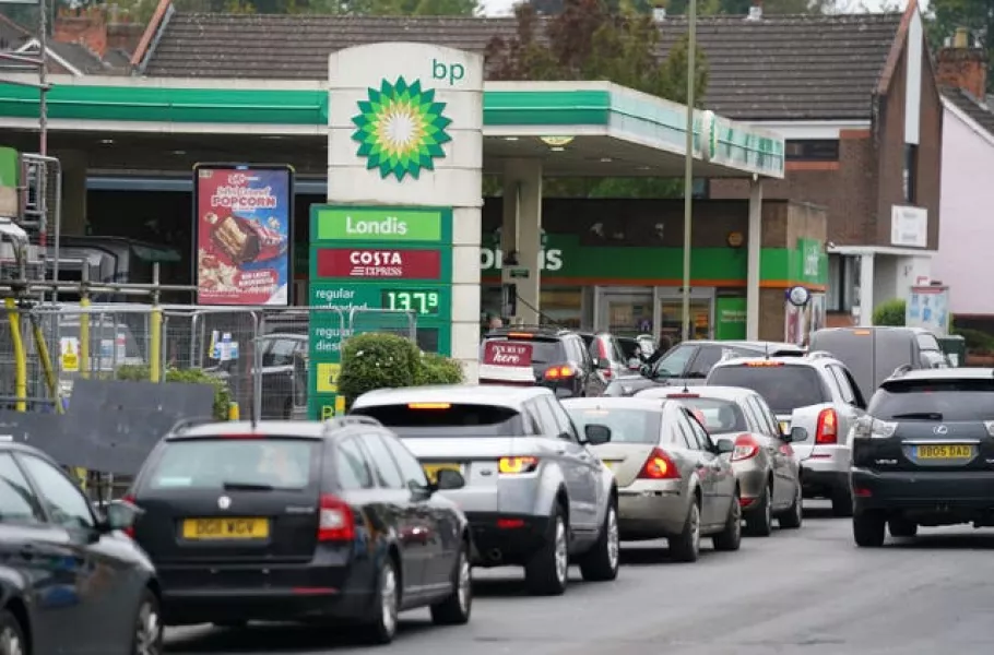 Vehicles queuing last week up outside a BP petrol station in Alton, Hampshire