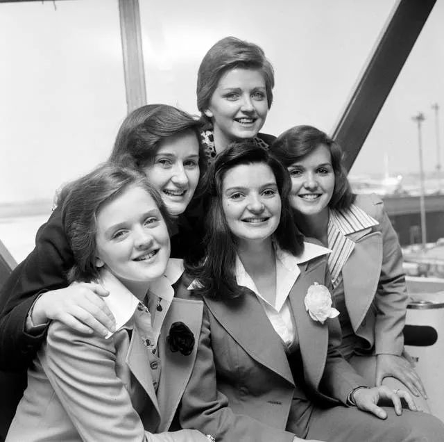 Music – Nolan Sisters – Heathrow Airport – 1975