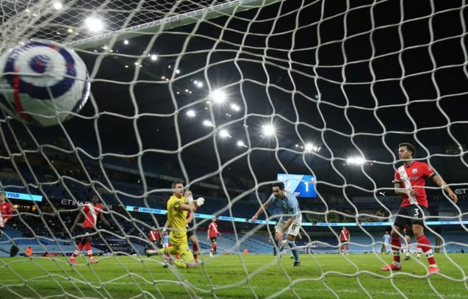 Ilkay Gundogan scores for City