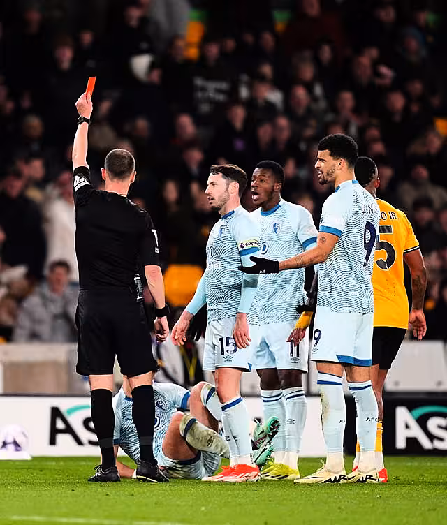 Stuart Attwell sends off Milos Kerkez