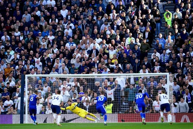 Youri Tielemans scores - at the second attempt 