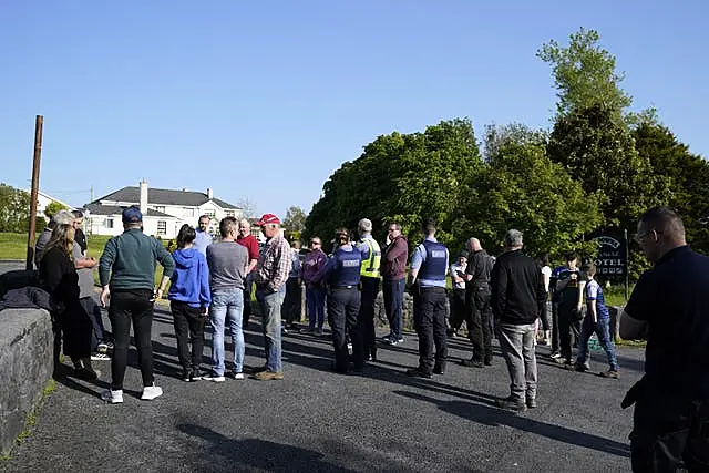 Residents blockade the asylum seeker accommodation