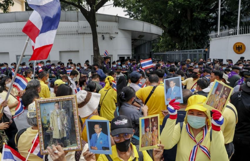 Thai Parliament Meets To Discuss Tensions Linked To Protests