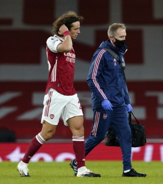 David Luiz Injury Leaves Arsenal Boss Mikel Arteta With Few Defensive Options