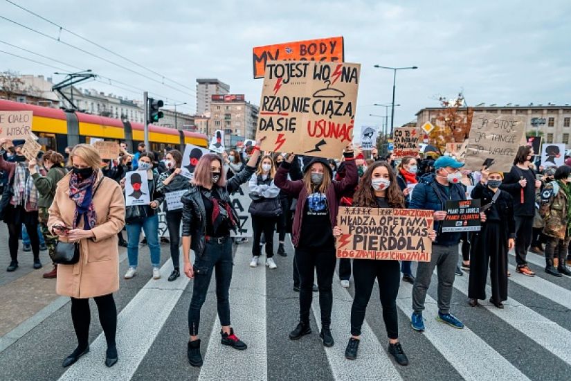 Polish Pm Warns Of 'Massive' Covid Risk From Abortion Rights Protests