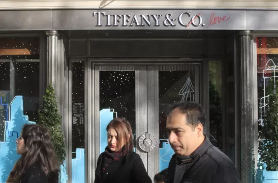 French Luxury Goods Giant Lvmh Secures Deal For Us Jeweller Tiffany