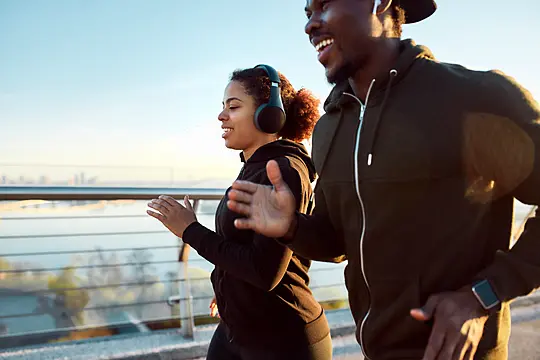 Psychological Reasons Why You Might Workout Better With A Buddy