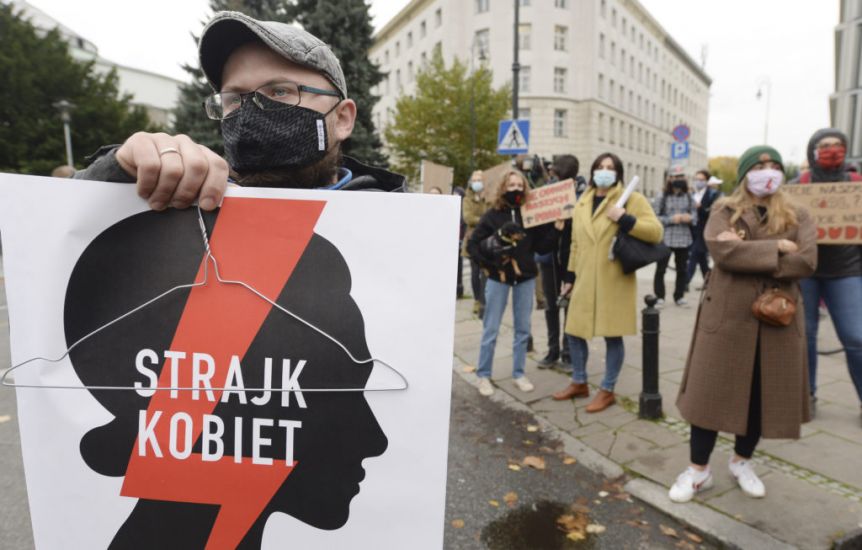 Poland Delays Implementing Abortion Ruling Amid Nationwide Protests