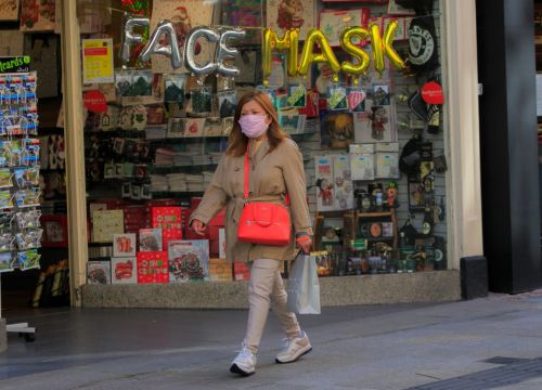 Who Urges Caution Over Removing Face Mask Rules For Vaccinated People