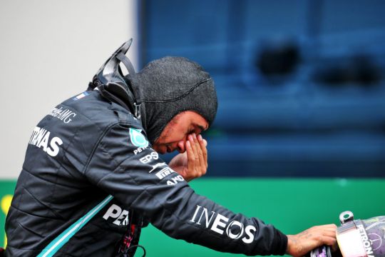 Mercedes Yet To Announce Hamilton Replacement After Positive Covid Result