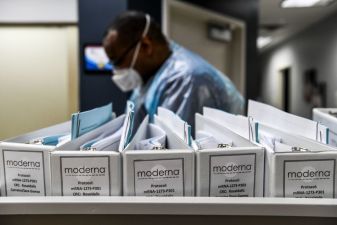 Moderna&#039;S Covid-19 Vaccine Shows 94.5% Protection