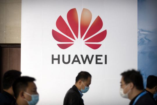 Huawei Offloads Honor Brand In Face Of Us Sanctions