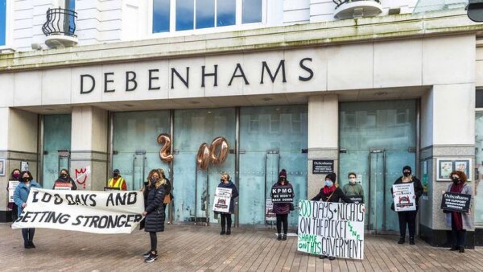 Former Debenhams Workers In Standoff With Gardaí In Waterford
