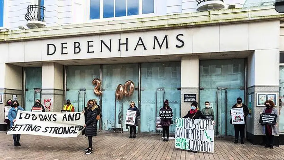 Former Debenhams Workers In Standoff With Gardaí In Waterford