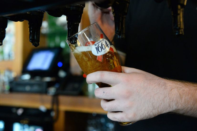 Customer Tips Thousands For One Beer As Us Restaurant Closes For Coronavirus
