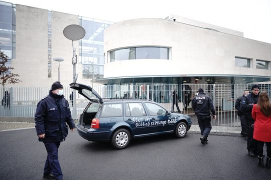 Car Hits Gate Outside Merkel’s Offices