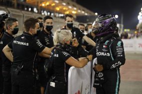 Lewis Hamilton Seals Another Dominant Pole Position In Bahrain