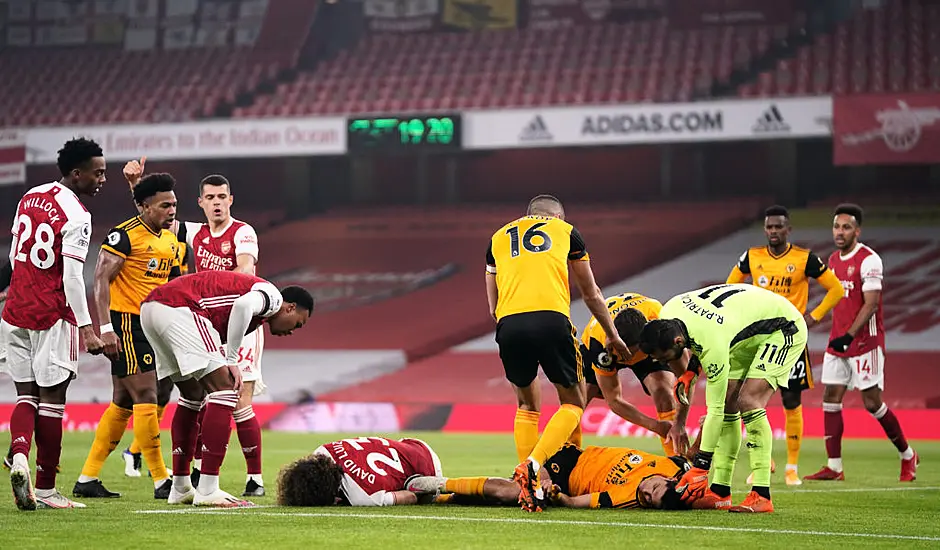 Raul Jimenez Head Injury Overshadows Wolves Win At Arsenal