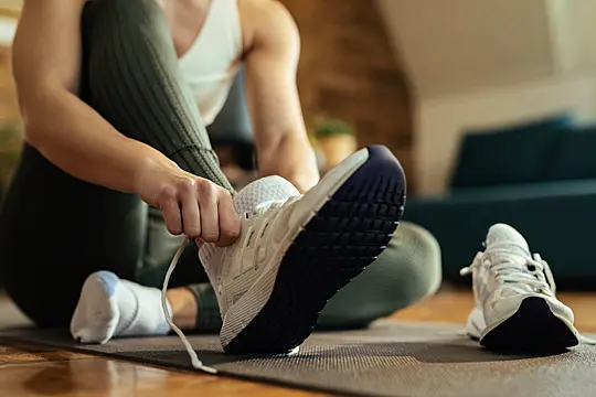 The Emotional Stages Of Doing A Workout When You Have No Motivation
