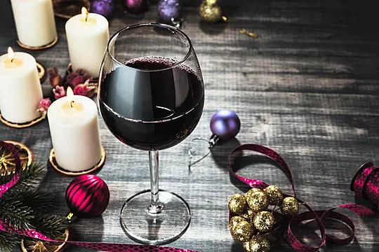 The Only 9 Wines You’ll Need This Christmas