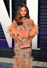 Celebrities On Their Sobriety, As Chrissy Teigen Explains Why She Has Given Up Drinking