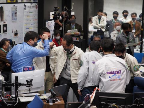 Japanese Space Capsule Carrying Asteroid Samples Lands In Australia