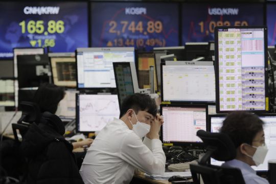 Asian Shares Drop On Talk Of Us-China Sanctions