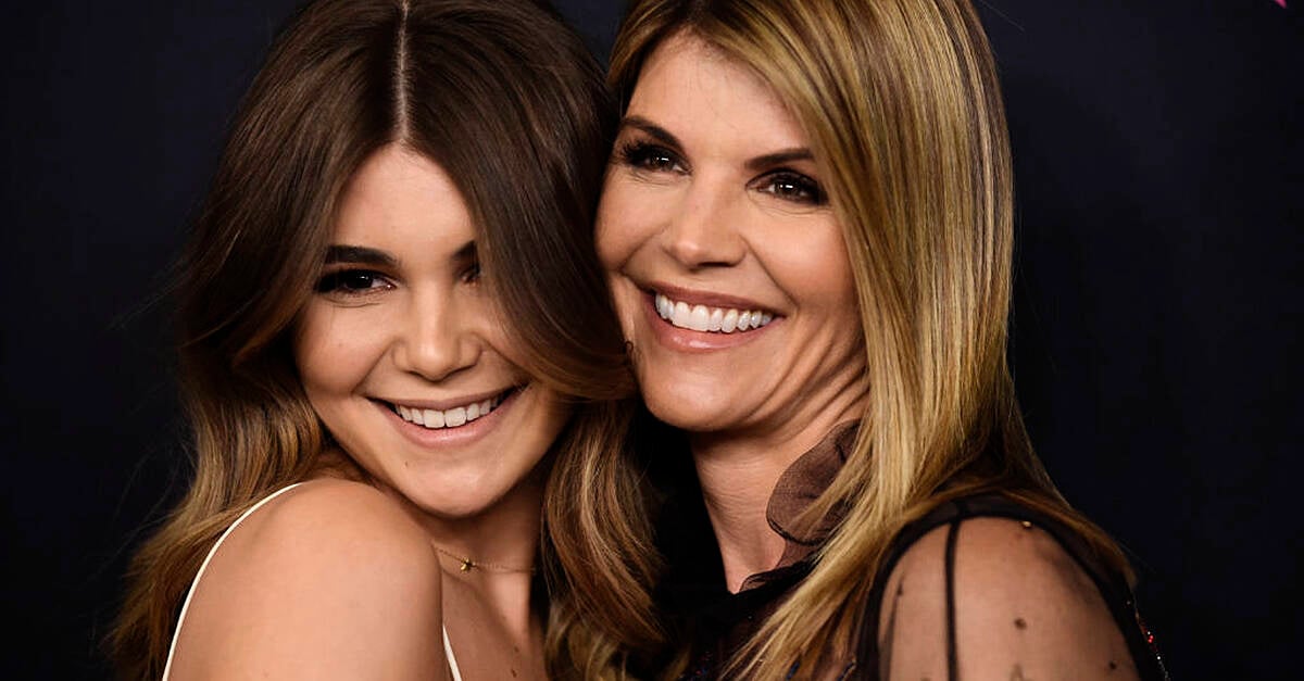 Lori Loughlins Daughter Breaks Silence On College Admissions Scandal