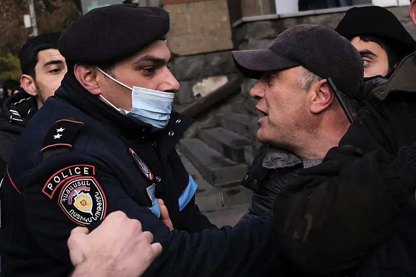 Armenian Parliament Besieged By Protesters Demanding Pm’s Resignation