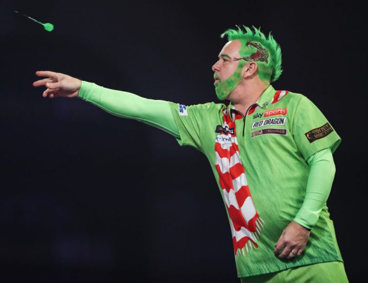 The Grinch Does Not Flinch: Peter Wright Makes Winning Start To Title Defence