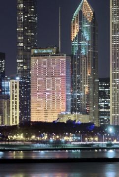 Huge Building In Chicago Lit Up With 'Mayo For Sam' Sign