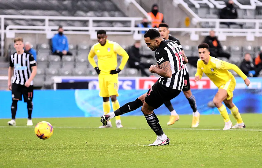 Callum Wilson Penalty Rescues Point For Newcastle Against 10-Man Fulham