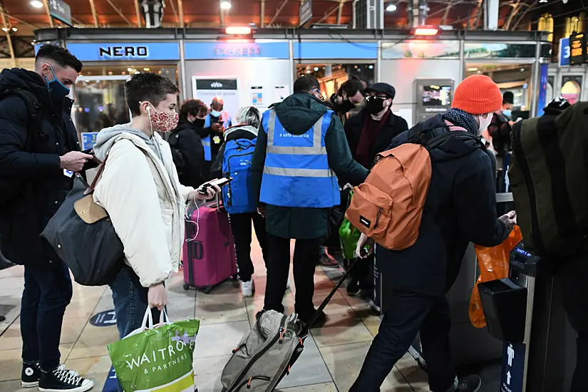 Passengers Who Packed Trains Out Of London Branded ‘Totally Irresponsible’