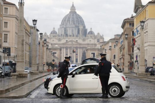 Police In Italy Enforce Restrictions On Christmas Gatherings Of Families