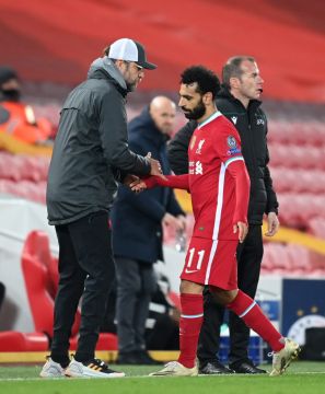 Jurgen Klopp Insists Mohamed Salah Is Happy At Liverpool