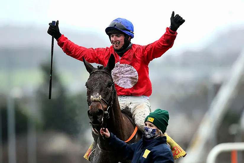 Leopardstown: Henry De Bromhead Horse Wins Savills Steeplechase