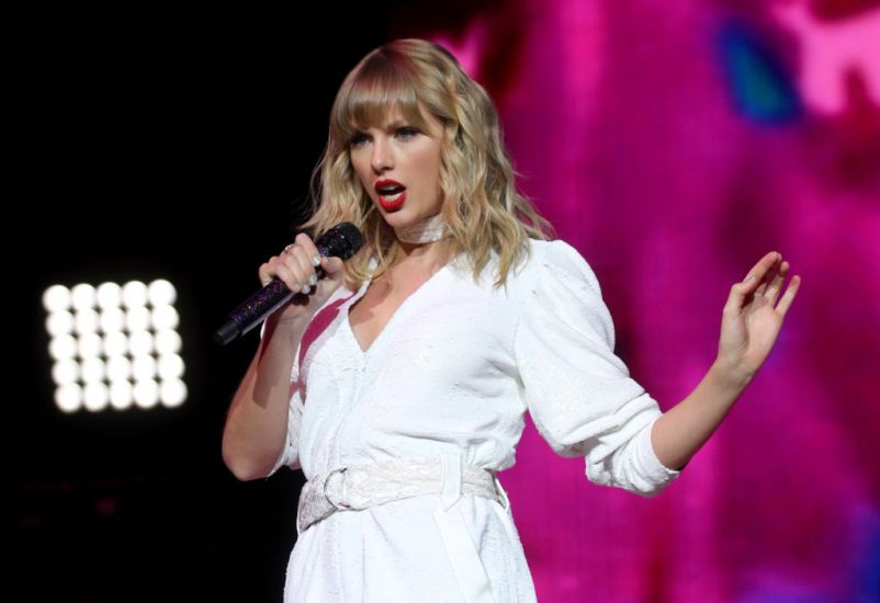 Taylor Swift Bids Farewell To 2020: ‘It’s Been Weird’